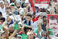 اطفال الإخوان ينظمون مارثون بحرى ضد السيسى بكفر الزيات