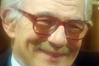 شاهد.. المكالمة التي أبكت رشوان توفيق على الهواء