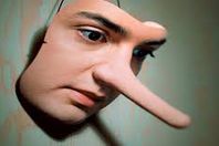 {حتة على جنب}.. "حالة انسجام تاريخى مع الكذب"