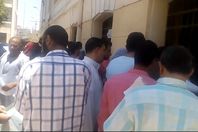 بالصور.. تكدس أمام مكتب تظلمات الثانوية بالمنيا  