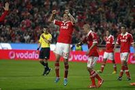 بنفيكا يحافظ على القمة البرتغالية بثلاثية برازيلية