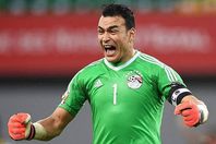 عصام الحضري