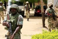 مقتل 4 في اشتباكات بين الجيش والشرطة النيجيريين