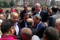 من الافتتاح