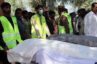 صورة مقتل 20 في ضريح صوفي بباكستان