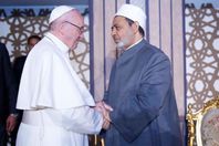 لقاء شيخ الأزهر وبابا الفاتيكان
