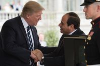 هل تُعري المساعدات الأمريكية علاقة "السيسي" بـ"ترامب"؟