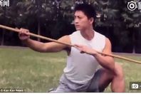 بطل "الكونج فو" في صغره