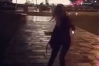 إيرانية ترقص