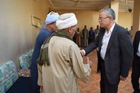 محافظ المنيا يقدم واجب العزاء فى شهيد ابو قرقاص