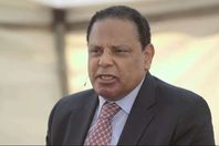 علاء الأسواني