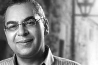 الكاتب الراحل أحمد خالد توفيق