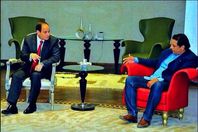 الرئيس السيسي مع حازم عبدالعظيم (أرشيفية)