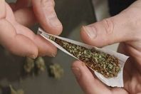 تعاطى المخدرات (أرشيفية)