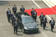 موكب زعيم كوريا الشمالية