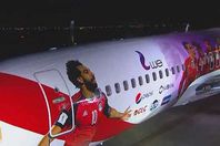 صورة محمد صلاح على طائرة المنتخب