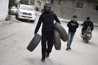 بالصور.. أبرز المشاهد من مسيرة العودة الكبري_ جمعة الكاوتشوك_ في فلسطين