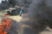 بالصور.. أبرز المشاهد من مسيرة العودة الكبري_ جمعة الكاوتشوك_ في فلسطين