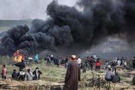 بالصور.. أبرز المشاهد من مسيرة العودة الكبري_ جمعة الكاوتشوك_ في فلسطين