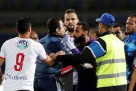 ازمة لاعبي الزمالك ومصور صحفي