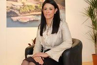 وزيرة السياحة