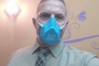 كمامة جديدة