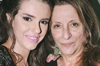 والدة دنيات عبد العزيز