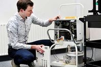 إخراج جهاز تنفس من المتحف الهولندي لمصابي كورونا