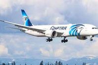 رحلة طيران عاجلة لإعادة المصرين العالقين في لندن