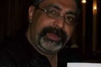 الطبيب أشرف عدلي