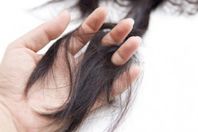 بلطجية يقصون شعر مسنة بدمنهور