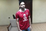 صورة.. لافتة إنسانية من ميدو جابر في مباراة سموحة