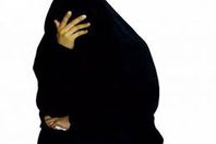 تجديد حبس الأم المتهمة بتعذيب طفلها 15 يومًا