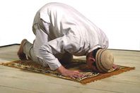 أبحاث طبية: الصلاة تضبط إيقاع عمل الجسم