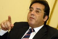 أيمن نور: استمرار حبس مهدي عاكف "قتل عمد"