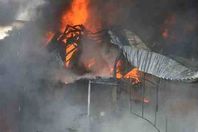 بالصور.. حريق هائل يلتهم حظيرة مواشي ببورسعيد