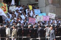 ظهر اليوم.. وقفة احتجاجية لـ"الصيادلة" أمام دار الحكمة