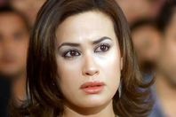 بالفيديو.. هند صبري تتعرى أثناء حوار تليفزيوني