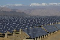 انسحاب 22 شركة من مشروعات الطاقة المتجددة