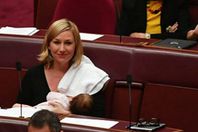 لاريسا ووترز