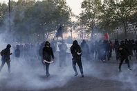 اشتباكات دامية في فرنسا