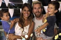 "ميسي" يعلن موعد حفل زفافه على صديقته