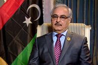 "حفتر" يغادر القاهرة عائدا إلى بلاده