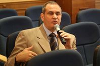 مدحت الشريف، وكيل اللجنة الاقتصادية بمجلس النواب