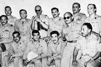 محمد نجيب يشكل حكومته الثانية بعد نجاح ثورة يوليو.