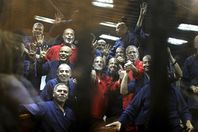 معارضون مهددون بالموت خلف القضبان