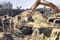 الجيش يدمر نفقين على حدود غزة