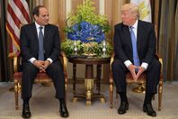 ترامب تجاهل القمع وتغزل فى حذاء السيسى