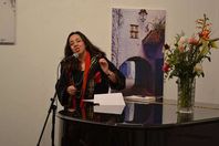 إعلامية مغربية تضرم النار بجسدها