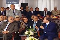 السيسي ينفعل على نائب برلماني: "أنت مين"؟
